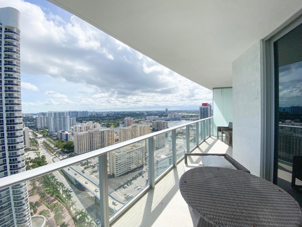 Lyfe Residence Building - Private Apts Over The Beach Hollywood Exterior photo